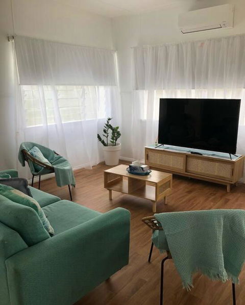 Salt Apartment - Accommodation Whitsundays 0