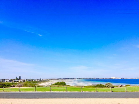 SALT @ North Beach WALLAROO (absolute Beachfront) - Accommodation Whitsundays 0