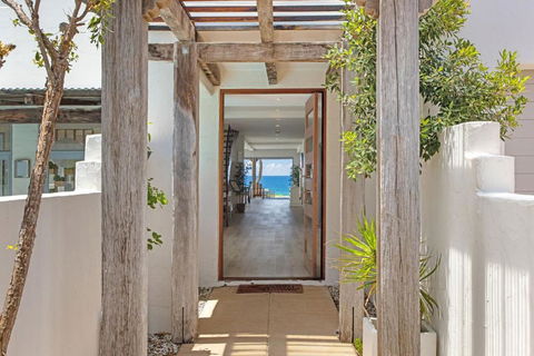 Saltwater Beach House - Accommodation Whitsundays 3