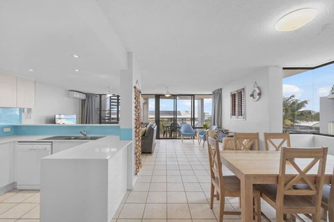 Salty Breeze - Rooftop Terrace & Jacuzzi - Accommodation Whitsundays 1