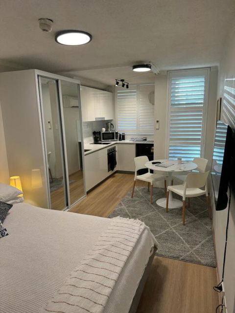 Sam The Central Studio - Accommodation Whitsundays 0