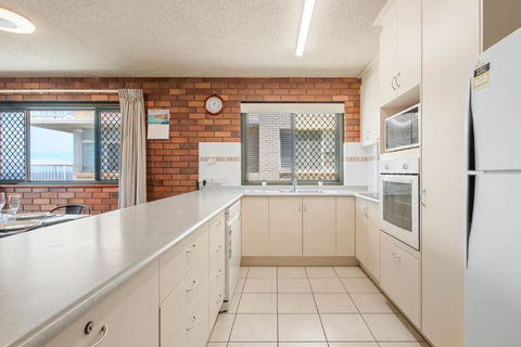 San Clemente Unit 4 24 Orvieto Terrace - Accommodation Whitsundays 2