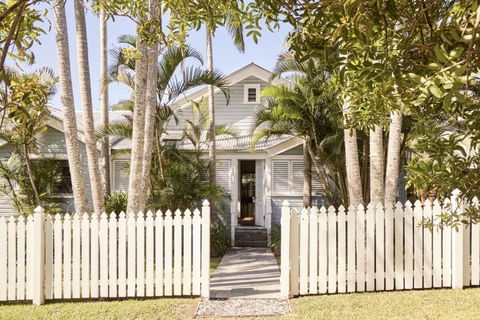 Sanctuary Spaces - Kia Ora Byron - Accommodation Whitsundays 1
