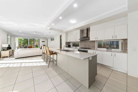 Sand And Sea Beach House - Accommodation Whitsundays 3