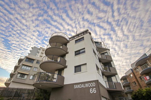 Sandalwood Unit 1 66 Lower Gay Tce - Accommodation Whitsundays 0