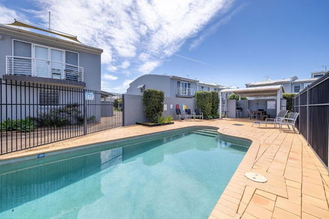 Sandcastles 4 -8 Ala Moana Way - Accommodation Whitsundays 0