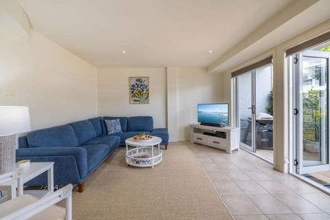 Sandcastles 4 -8 Ala Moana Way - Accommodation Whitsundays 2