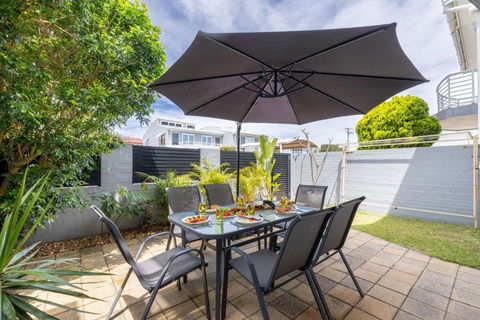 Sandcastles 4 -8 Ala Moana Way - Accommodation Whitsundays 3