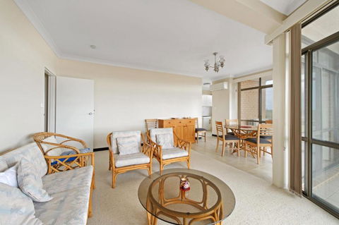 Sandpiper 9 25 Waugh Street - Accommodation Whitsundays 1