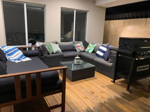 Sandpiper Island Tranquil Waterfront Views & Jetty - Accommodation Whitsundays 3