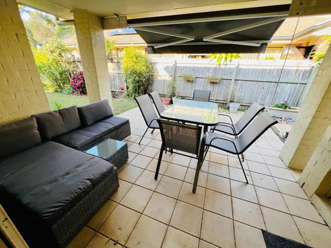 Sandstone Point Holiday Home - Accommodation Whitsundays 2