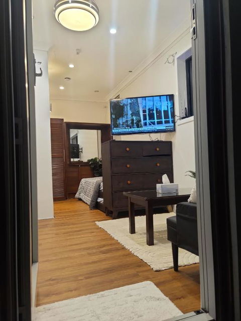 Short-long Term Private Smart Modern Studio - Accommodation Whitsundays 1