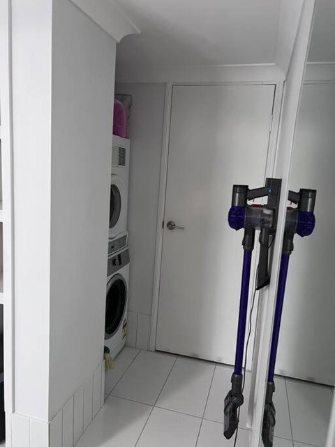 Sophisticated Spacious Self Contained Studio - Accommodation Whitsundays 3