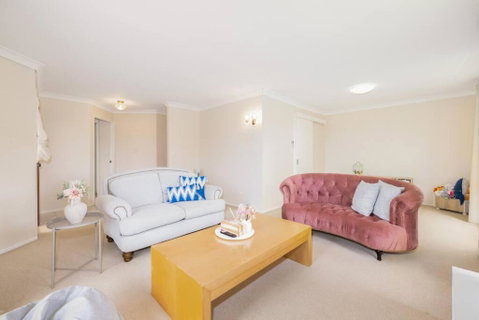 Spacious 3-BR Haven Prime Location Shopping Centre - Accommodation Whitsundays 1