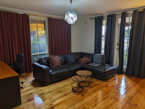 Spacious, Modern & Stylish Vacation Home - Accommodation Whitsundays 1