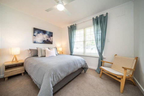 Surfs Up At Somerton Park - Accommodation Whitsundays 2