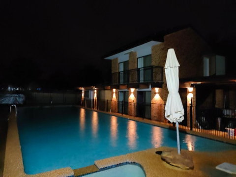 T&V Suites - Accommodation Whitsundays 2