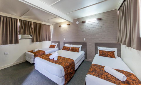 The Australian Hotel Murgon - Accommodation Whitsundays 1