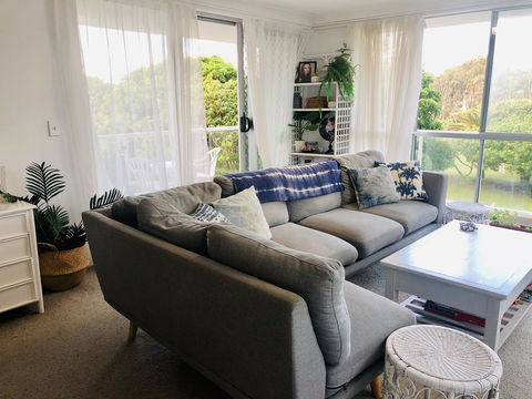 Beachy, Bright, And The Best Location On The GC! - Accommodation Whitsundays 3