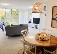 Beachy Bright and the Best Location on the GC - Accommodation Whitsundays