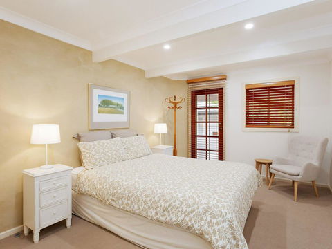 Beauty And The Beach', 88 Foreshore Drive - Large Home With WIFI & Water Views - Accommodation Whitsundays 3