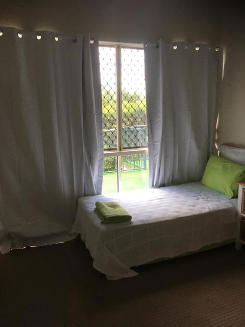 Bed And Breakfast With Airport Transfers And Rental Car - Accommodation Whitsundays 3