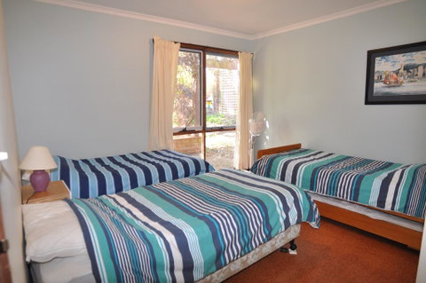 BEECHWOOD - SURF SIDE - Accommodation Whitsundays 3