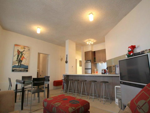 Beehive 18 - Accommodation Whitsundays 3