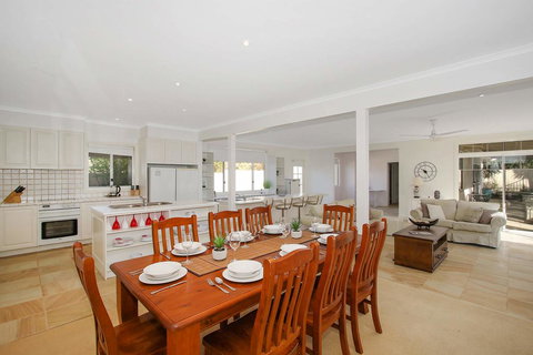Bella House - Accommodation Whitsundays 0