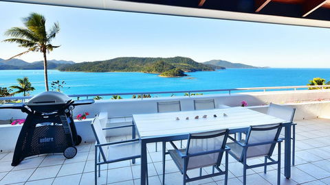 Bella Vista E9 - Ocean View Spacious 2 Bedroom With Golf Buggy - Accommodation Whitsundays 0