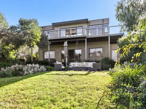BELLE VUE ANGLESEA - Accommodation Whitsundays 0