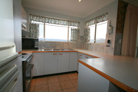 Benny's 3/25 Park Road - Accommodation Whitsundays 2