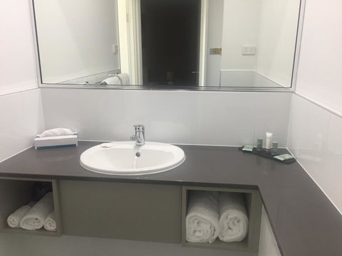 Best Western Cattle City Motor Inn - Accommodation Whitsundays 2