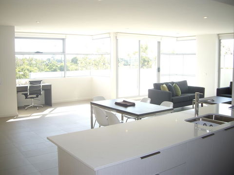 Best Western Plus The Tudor Box Hill - Accommodation Whitsundays 1