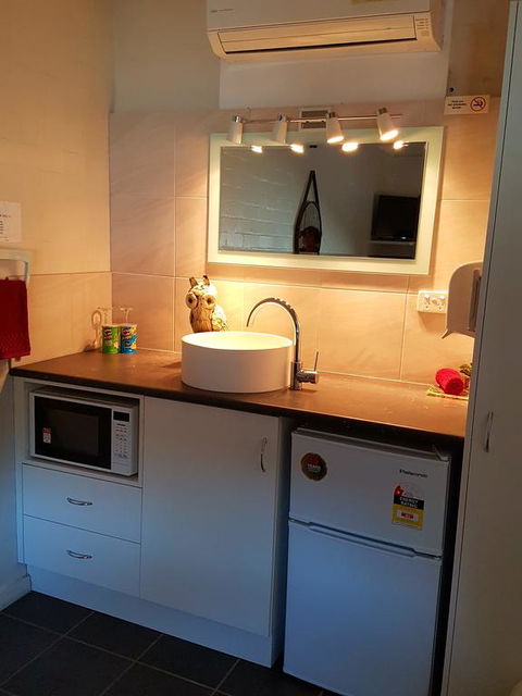 Bidgee Motor Inn - Accommodation Whitsundays 3