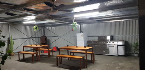 Bidgee Motor Inn - Accommodation Whitsundays 1