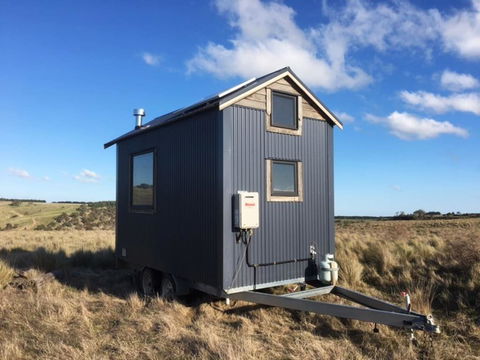 Big Tiny Altitude Tiny House Experience - Accommodation Whitsundays 2