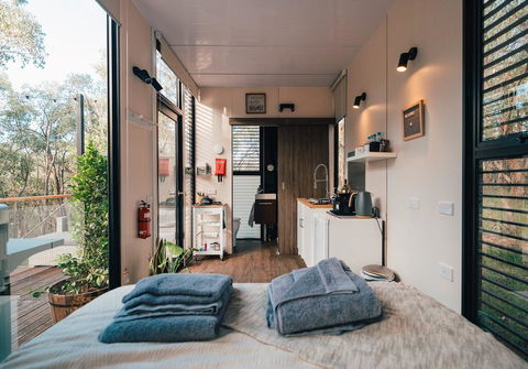 Big Tiny Paz Seven Hills Tiny House, Tallarook - Accommodation Whitsundays 1