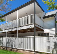 Blake Loft on Manning - 500 metres to two beaches - Accommodation Whitsundays