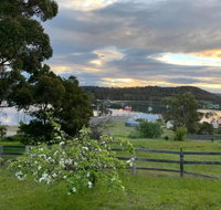 Blossoms on the Bay - Nubeena - Accommodation Whitsundays