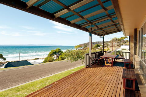 Blue Wren Beach House - Accommodation Whitsundays 2