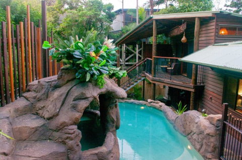 The LuWOW Lodge - Accommodation Whitsundays 0