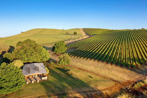The Lodge By Mt Bellevue - Accommodation Whitsundays 0