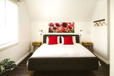 The Loft @ Denver - Accommodation Whitsundays 0