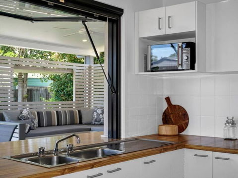 Welcome To The Crab Shack - Accommodation Whitsundays 2