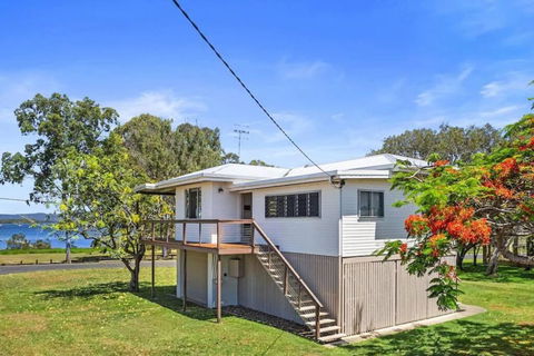 Welcome To Waterfront Views - Accommodation Whitsundays 0