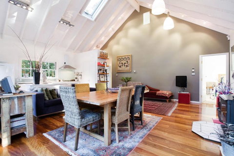 White Cottage - Accommodation Whitsundays 3