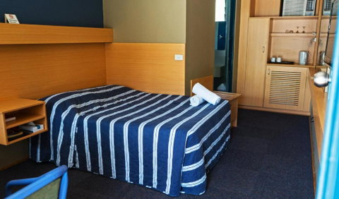 Windsor Motel - Accommodation Whitsundays 2