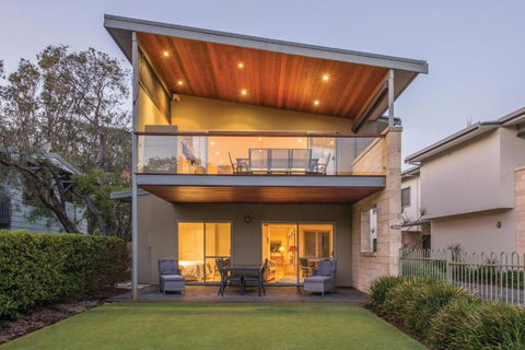 XYZ Holiday Home - Accommodation Whitsundays 1