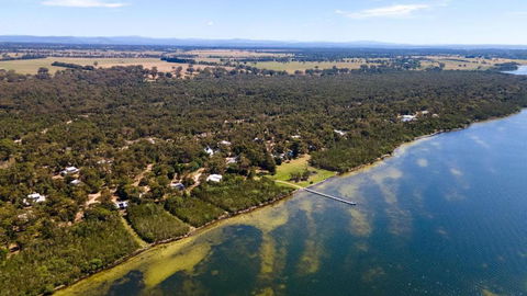 Amphion - Waterfront Retreat - Accommodation Whitsundays 3